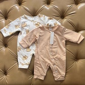 Gender neutral onesie set, tan onesie, Bear onesie, button up, size 1-3 mo